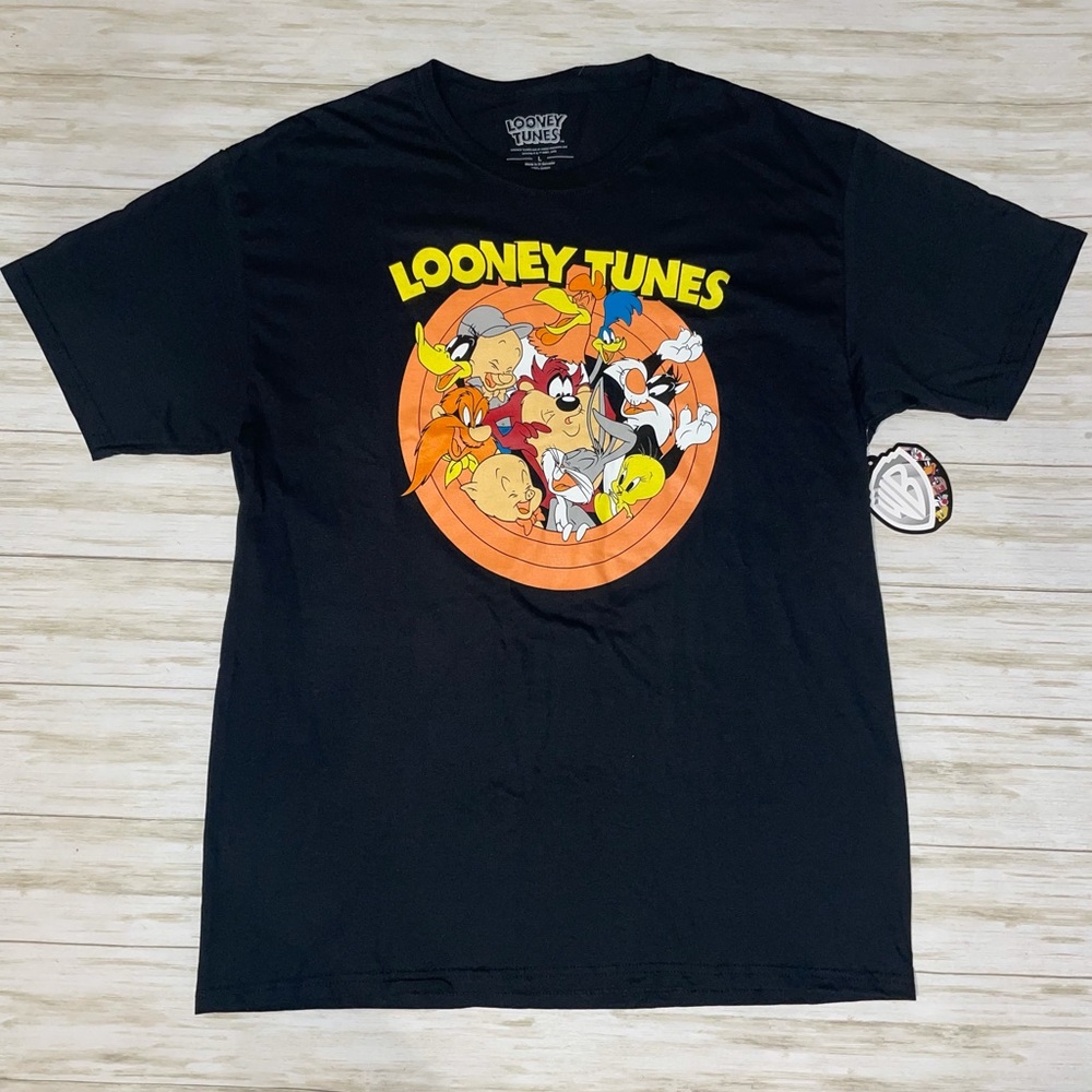 Warner Bros Looney Tunes black tee Sz L 🔥